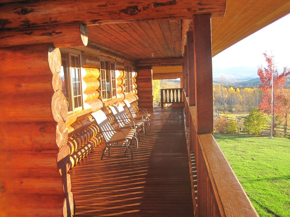 Smithers Driftwood Lodge ภายนอก รูปภาพ