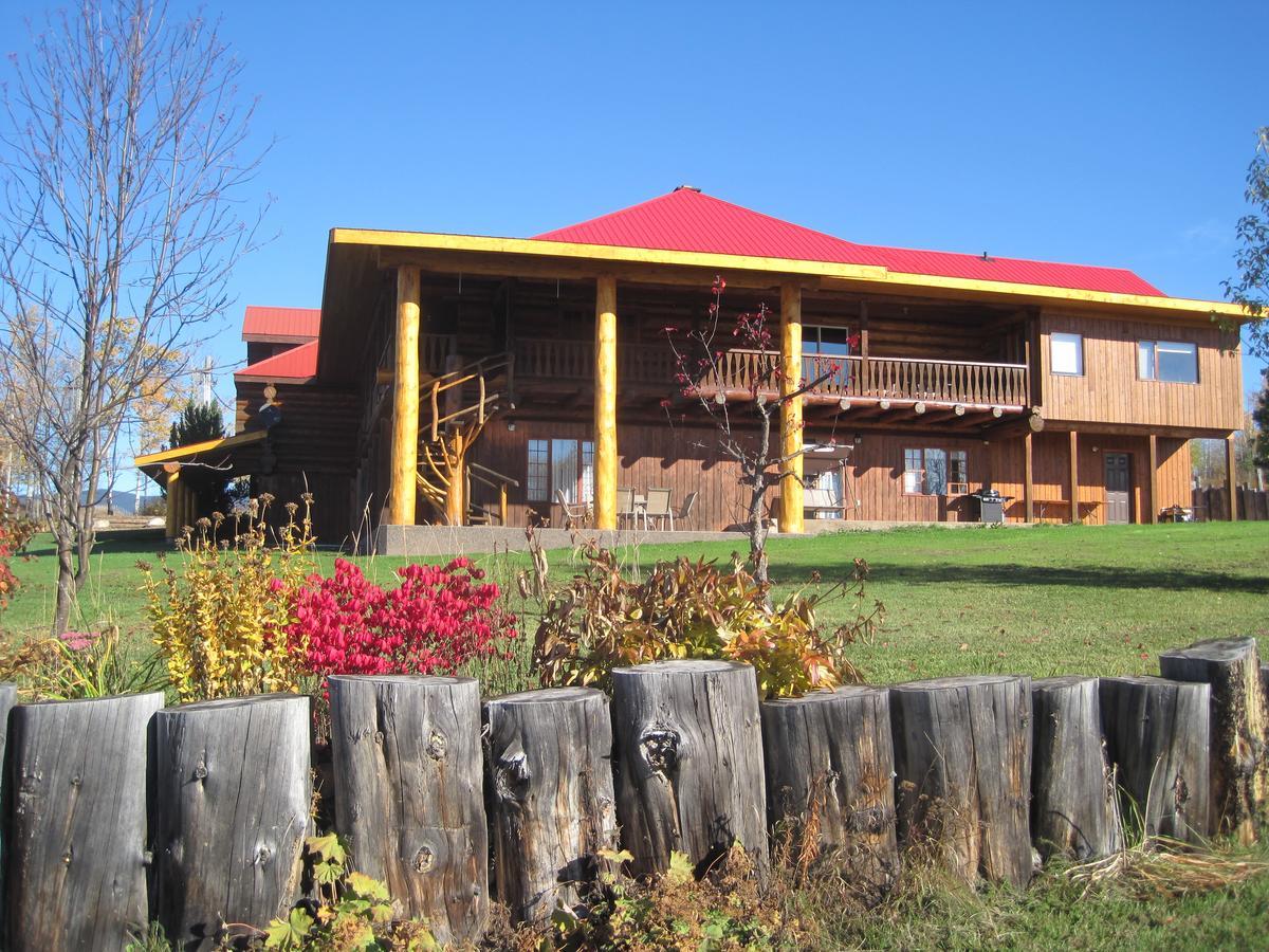 Smithers Driftwood Lodge ภายนอก รูปภาพ