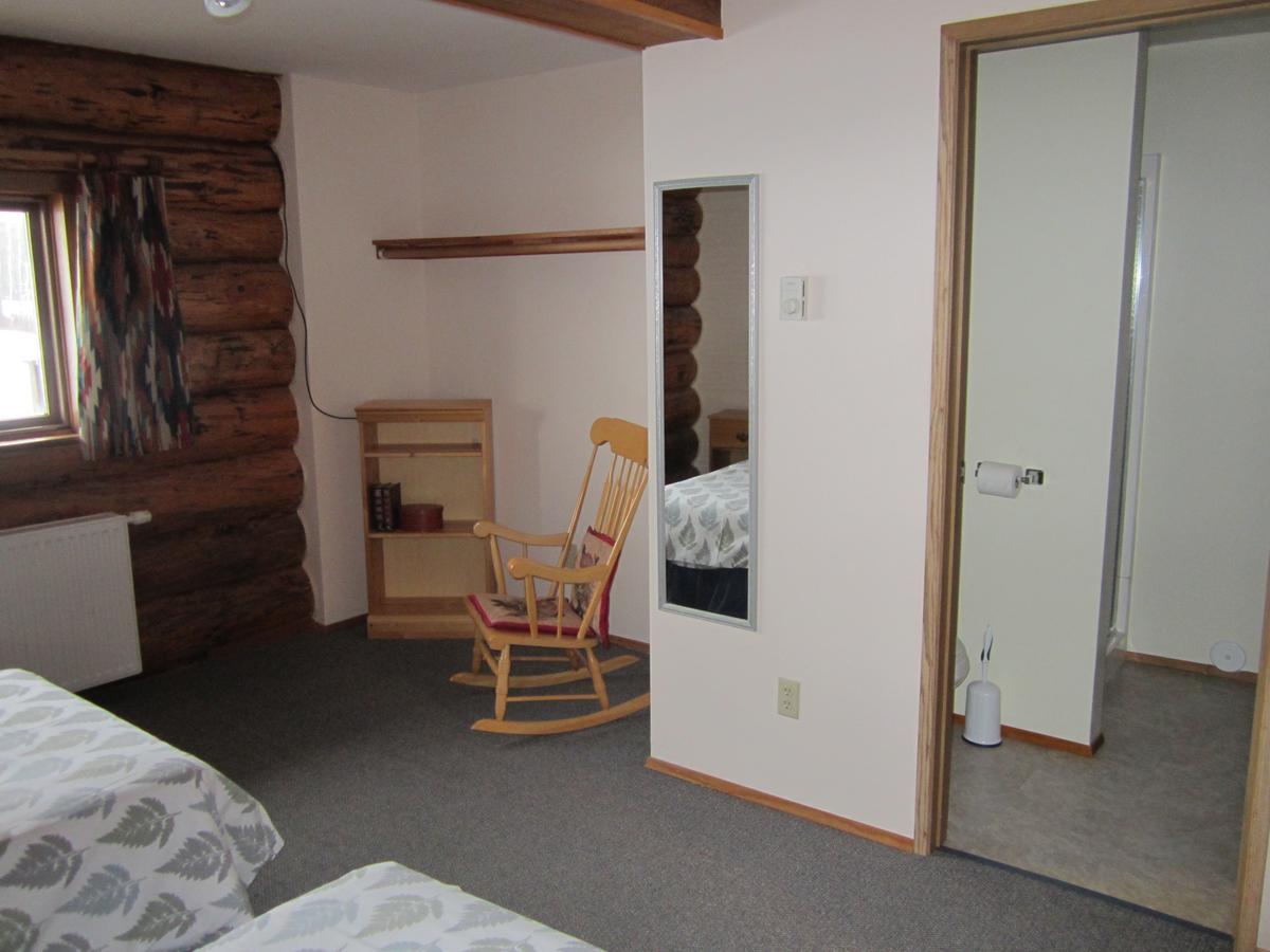Smithers Driftwood Lodge ภายนอก รูปภาพ