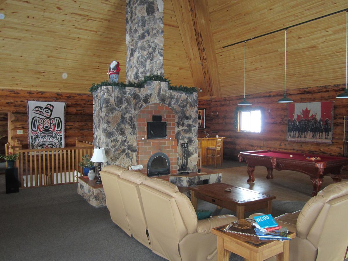 Smithers Driftwood Lodge ภายนอก รูปภาพ