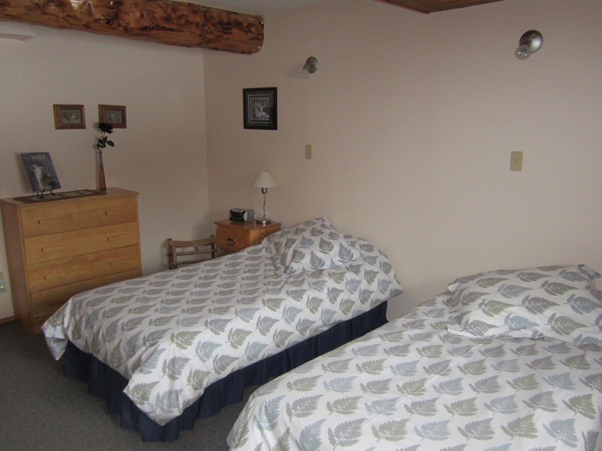 Smithers Driftwood Lodge ภายนอก รูปภาพ